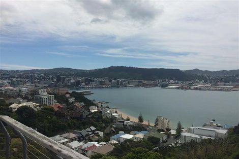 Photo of property in 50 Palliser Road, Roseneath, Wellington, 6011