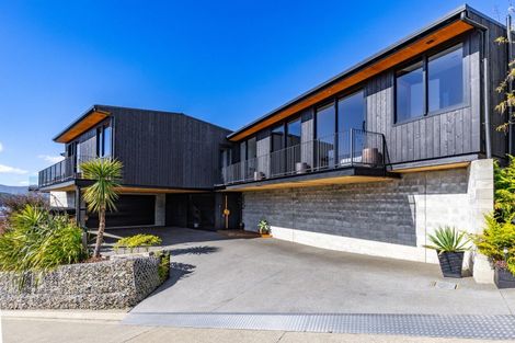 Photo of property in 324a Waikawa Road, Waikawa, Picton, 7220