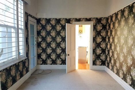 Photo of property in 6 Bloomfield Place, Epsom, Auckland, 1023