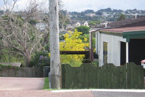 Photo of property in 2/53 Browns Bay Road, Browns Bay, Auckland, 0630