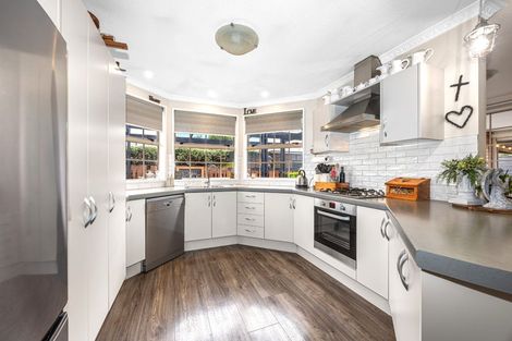Photo of property in 7 Hemingford Place, Halswell, Christchurch, 8025