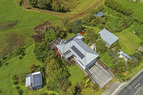 Photo of property in 17 Upper Pitone Road, Pitone, New Plymouth, 4374