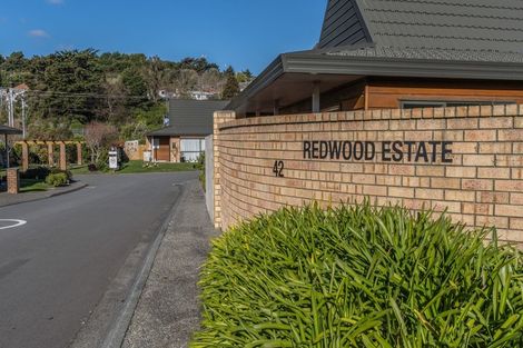 Photo of property in Redwood Village, 36/42 Main Road, Tawa, Wellington, 5028