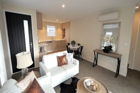 Photo of property in 1/21 Hills Road, Edgeware, Christchurch, 8013