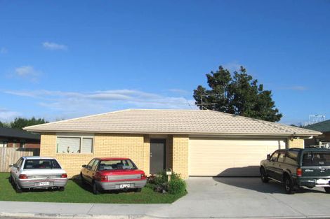 Photo of property in 8 Neesons Way, Glendene, Auckland, 0602