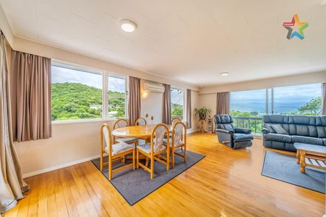 Photo of property in 42 Akatea Road, Korokoro, Lower Hutt, 5012