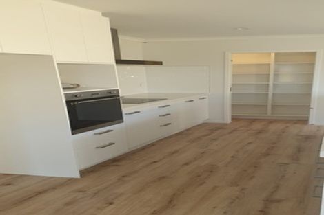 Photo of property in 21 Royal Crescent, Papamoa, 3118