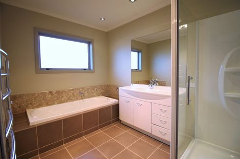 Photo of property in 140 Fache Street, Clyde, 9330