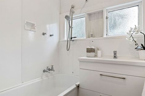 Photo of property in 1/13 Lansbury Avenue, Strowan, Christchurch, 8052