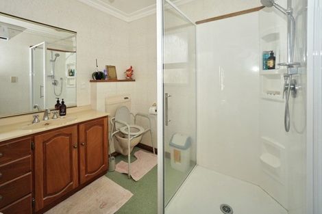 Photo of property in 16 Randell Place, Te Puke, 3119