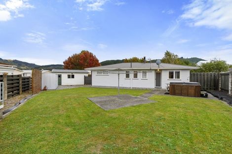 Photo of property in 15 Bonnie Glen Crescent, Ebdentown, Upper Hutt, 5018
