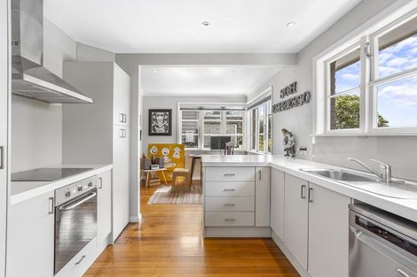 Photo of property in 1612 Great North Road, Waterview, Auckland, 1026