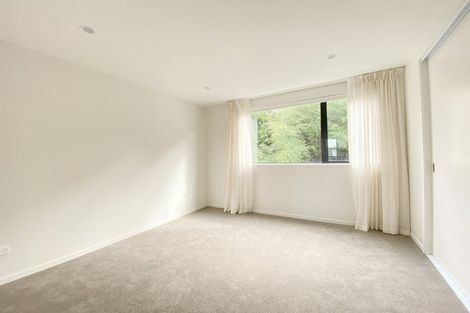 Photo of property in 5/37 Camelot Place, Glenfield, Auckland, 0629