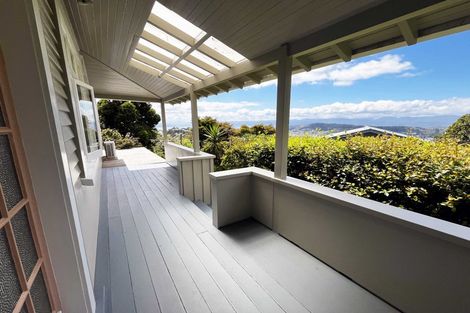 Photo of property in 19 Highbury Crescent, Aro Valley, Wellington, 6012