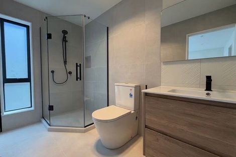 Photo of property in 140d Edgewater Drive, Pakuranga, Auckland, 2010