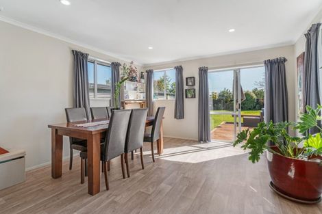 Photo of property in 18 Frederick Street, Carterton, 5713