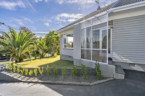 Photo of property in 32 Plympton Street, Brooklands, New Plymouth, 4310