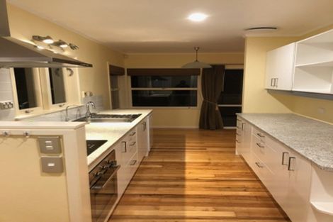 Photo of property in 2/26 Coroglen Avenue, Birkenhead, Auckland, 0626