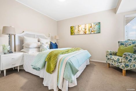Photo of property in 45 Golfland Drive, Golflands, Auckland, 2013