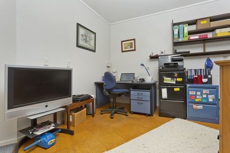 Photo of property in 3/8 Braemar Road, Castor Bay, Auckland, 0620