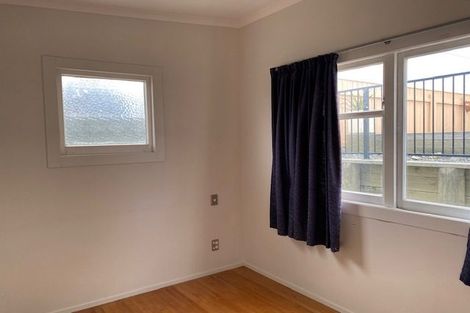 Photo of property in 21 Marine Parade South, Foxton Beach, Foxton, 4815