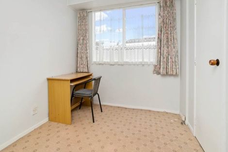 Photo of property in 25 Etherton Drive, Weymouth, Auckland, 2103