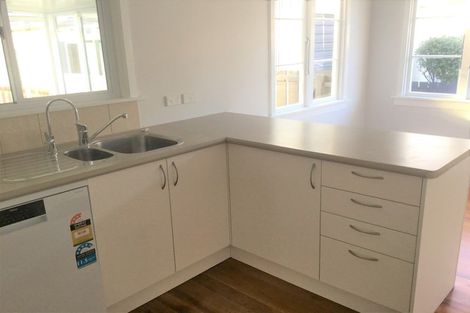 Photo of property in 33 Princes Street, Fitzroy, New Plymouth, 4312