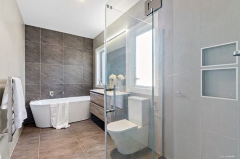 Photo of property in 6 Paso Fino Crescent, Karaka, Papakura, 2113