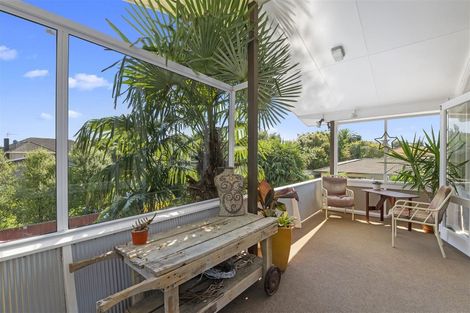 Photo of property in 355 Oxford Street, Levin, 5510