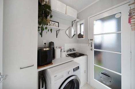 Photo of property in 2/15 Gloaming Place, Conifer Grove, Takanini, 2112