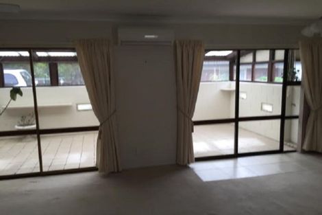 Photo of property in 2/54 Ray Small Drive, Pahurehure, Papakura, 2113