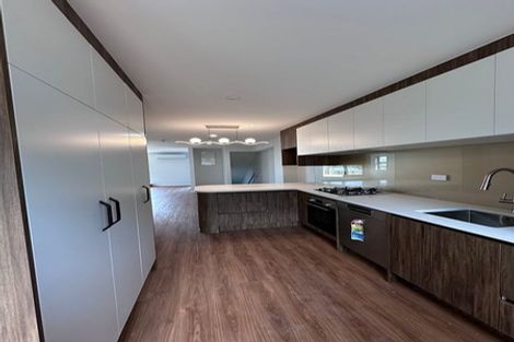 Photo of property in 68 Staveley Avenue, Mount Roskill, Auckland, 1041