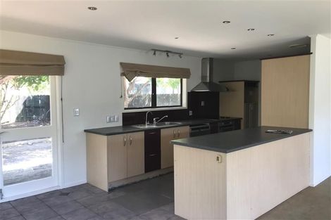 Photo of property in 24 Pinehurst Place, Wattle Downs, Auckland, 2103