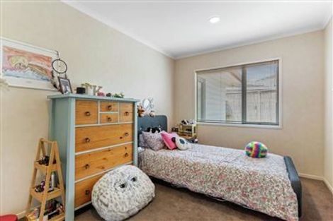 Photo of property in 1 Ballybay Road, East Tamaki, Auckland, 2016