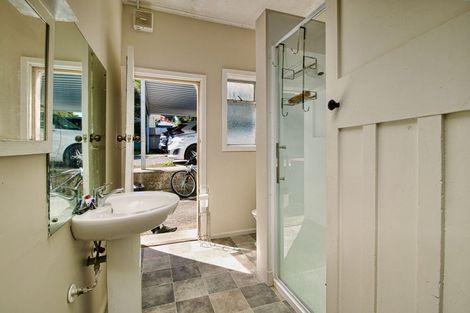 Photo of property in 22 Coote Road, Bluff Hill, Napier, 4110