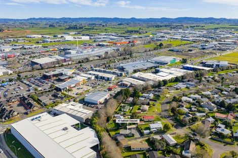 Photo of property in 43 Oakfield Crescent, Pukete, Hamilton, 3200