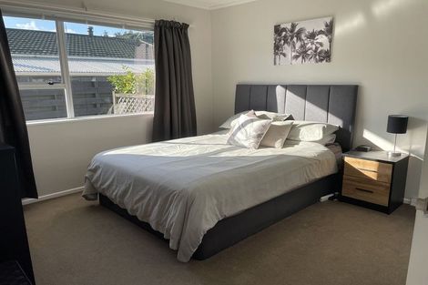Photo of property in 28a Roband Crescent, Brown Owl, Upper Hutt, 5018