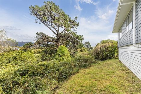 Photo of property in 17a Gloucester Street, Cannons Creek, Porirua, 5024