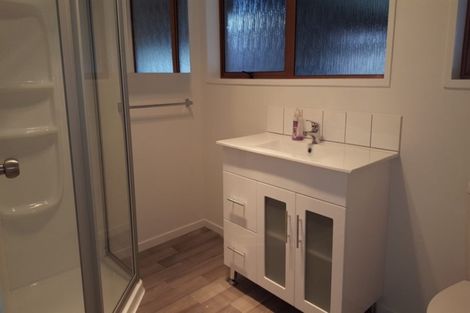 Photo of property in 2/19 Beaumaris Way, Conifer Grove, Takanini, 2112