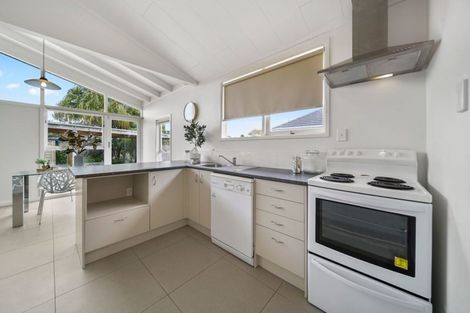 Photo of property in 8 Gossamer Drive, Pakuranga Heights, Auckland, 2010