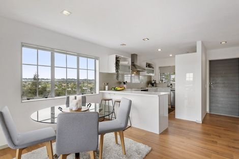 Photo of property in 7/9 Georgia Terrace, Albany, Auckland, 0632