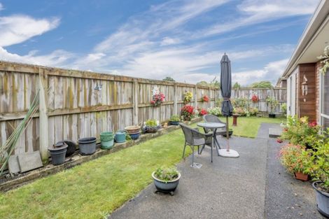 Photo of property in Rangeview Villas, 10/9 Fuller Close, Levin, 5510