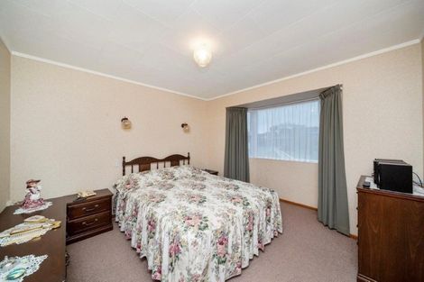 Photo of property in 12 Matai Place, Hawera, 4610