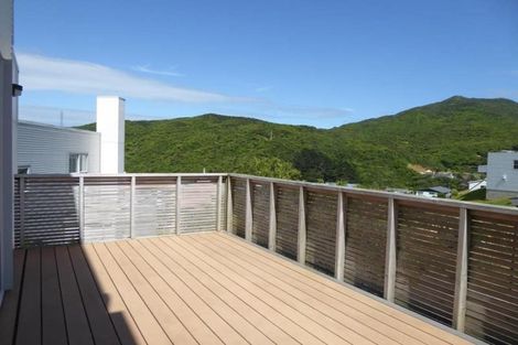 Photo of property in 42 Saddleback Grove, Karori, Wellington, 6012