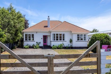 Photo of property in 28 Garrison Street, Carterton, 5713
