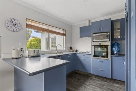 Photo of property in 22 Vanderbilt Place, Welcome Bay, Tauranga, 3112
