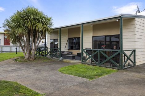 Photo of property in 37 Grey Street, Normanby, Hawera, 4614