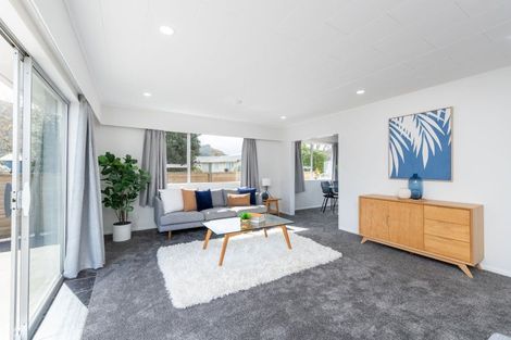 Photo of property in 71 Pasadena Crescent, Totara Park, Upper Hutt, 5018
