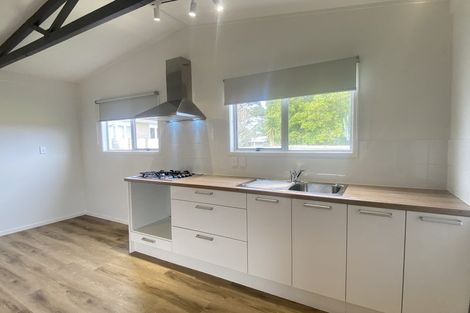 Photo of property in 235 Edmonton Road, Te Atatu South, Auckland, 0610