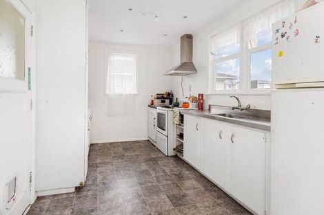 Photo of property in 16 Old Wairoa Road, Papakura, 2110